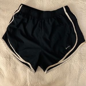NWOT Nike Shorts M